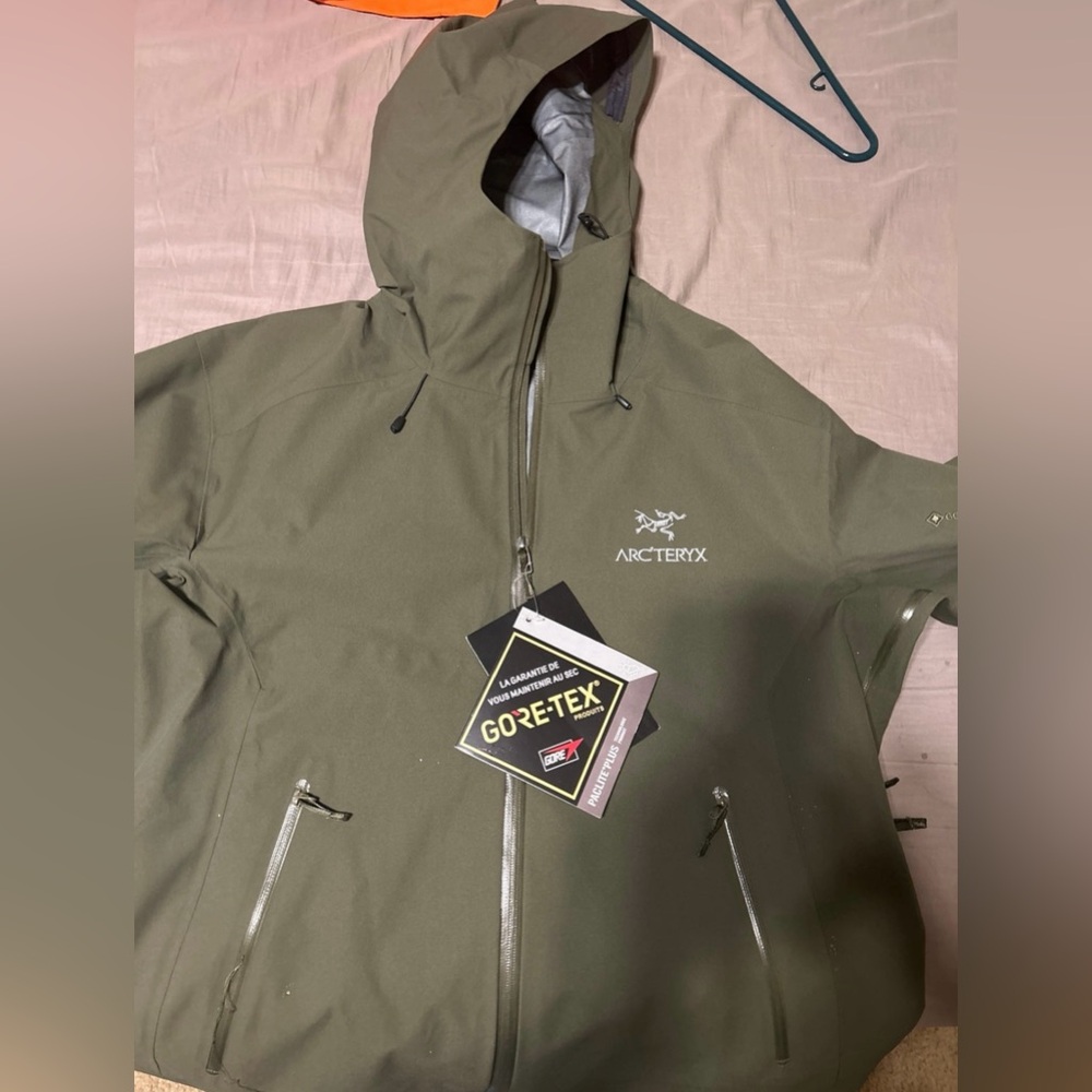 Arc'teryx Green Goretex Jacket NWT